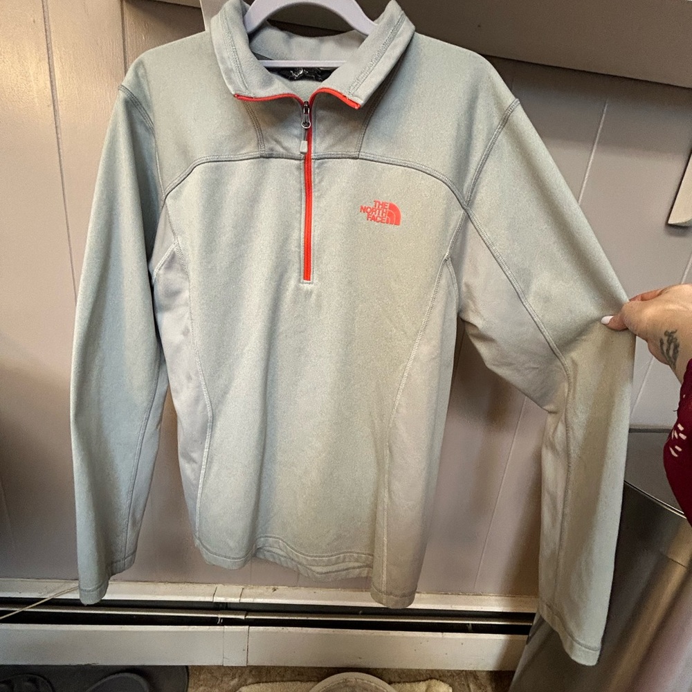 Zipper pull over